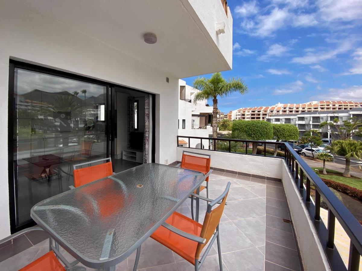 1 Bed Los Cristianos Near The Bus Station Арона Екстер'єр фото